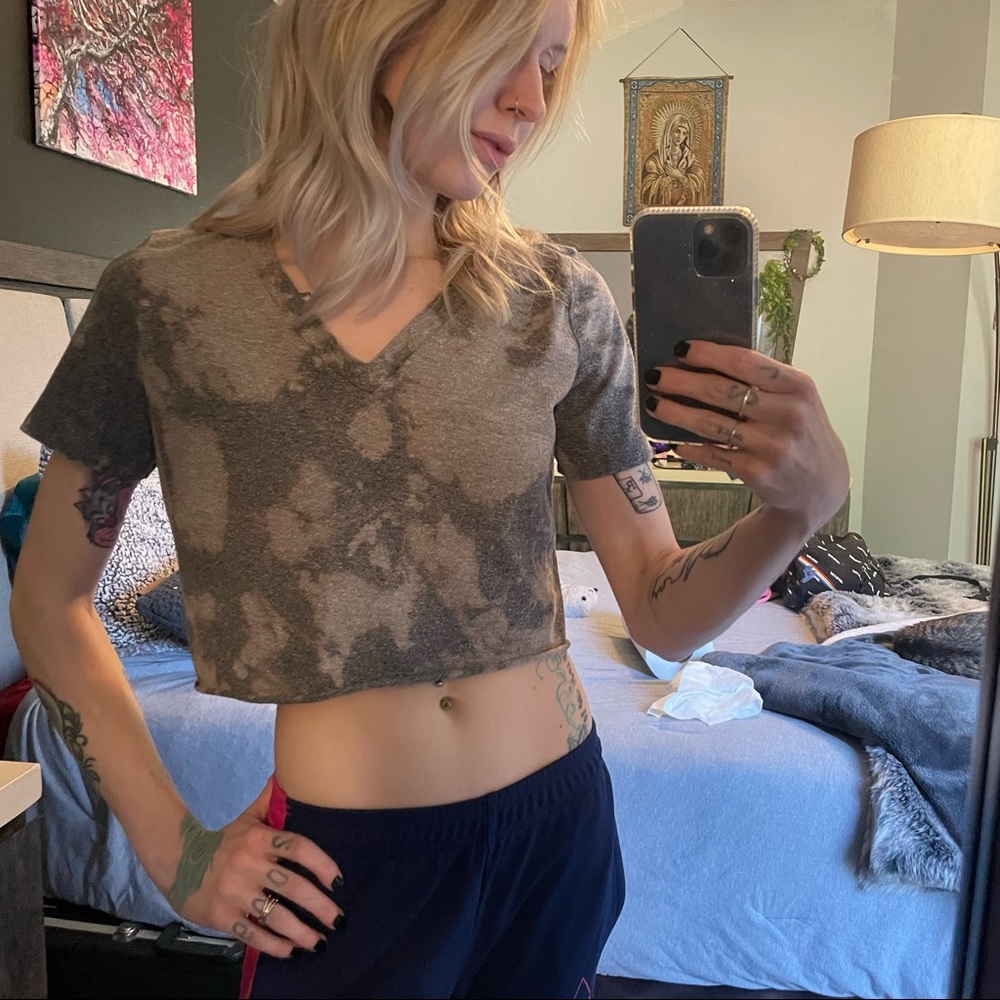 Victoria’s Secret PINK Grey Bleach Distressed Cropped Tee